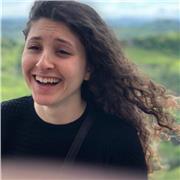 Laureata in scienze dell'educazione nei servizi per l' infanzia
